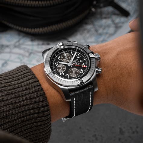 Avenger Chronograph GMT 45 Edelstahl 